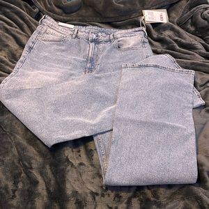 H&M high waisted boot up straight legged jeans